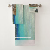 Prachtig Tropisch Zee met een Rocky Beach Bad Handdoek (Insitu)