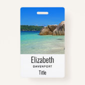 Prachtig Tropisch Zee met een Rocky Beach Badge (Voorkant)