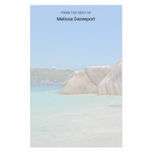 Prachtig Tropisch Zee met een Rocky Beach