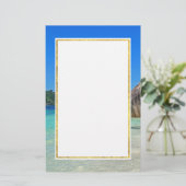Prachtig Tropisch Zee met een Rocky Beach Briefpapier (Staand voorkant)