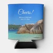 Prachtig Tropisch Zee met een Rocky Beach bruiloft Blikjeskoeler (Voorkant)