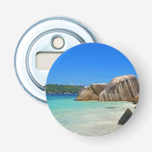 Prachtig Tropisch Zee met een Rocky Beach Button Flesopener