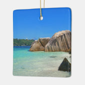 Prachtig Tropisch Zee met een Rocky Beach Keramisch Ornament (Links)