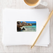 Prachtig tropisch Zee met rotskoverkusten Etiket (Insitu)