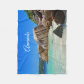 Prachtig tropisch Zee met rotskoverkusten Fleece Deken (Voorkant)