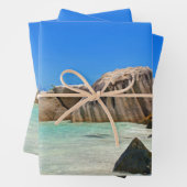 Prachtig tropisch Zee met rotskoverkusten Inpakpapier Vel (In situ)