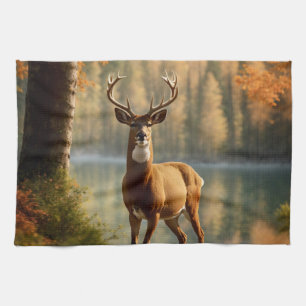 Prachtig twaalf-punts hert in herfstwater theedoek