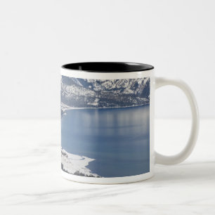 Prachtig uitzicht op Lake Tahoe, VS Tweekleurige Koffiemok