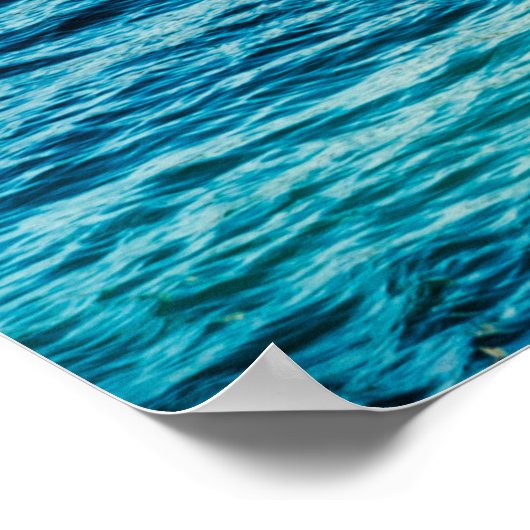 Prachtig uitzicht van de waterstraat en oude gebou poster (Hoek)