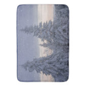 Prachtig winterlandschap als het sneeuwt badmat (Voorkant Verticaal)