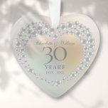 Prachtige 30e Jubileum uit Pearl Ornament<br><div class="desc">Met een mooi pareltje en parelenhart kan deze liefdevolle 30e trouwdag gepersonaliseerd worden met je speciale pareljaars informatie op een parelachtergrond. Ontworpen door: Thisnotme©</div>