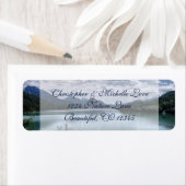 Prachtige bergen en het adres van het meer etiket (Insitu)