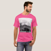 Prachtige bergen versierd met mistige wolken kunst t-shirt (Voorkant volledig)