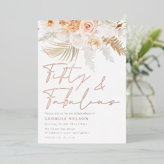Prachtige Blush Vijftig & Fabulous 50ste verjaarda Folie Uitnodiging (Staand Voorkant)