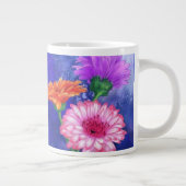 Prachtige drie kleuren-Gerberas - Migned Drawing A Grote Koffiekop (Rechts)