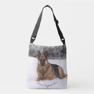 Prachtige Duitse herder in de sneeuw Crossbody Tas