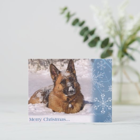 Prachtige Duitse herder in sneeuw
 Feestdagenkaart (Staand voorkant)