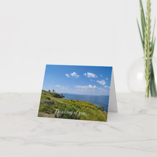 Prachtige gele denking van jullie bij het meer van kaart (Voorkant)
