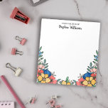 Prachtige gele koraalbloem van het bureau van notitieblok<br><div class="desc">Bloemen van het bureau van notitieblok met  gele bloemen,  koraalbloemen,  blauwe bloemen en blozend roze bloemen met jouw naam in een girly script.</div>