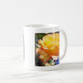 Prachtige gele rozenbloem. Florale fotografie Koffiemok (Voorkant rechts)