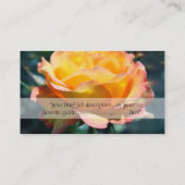 Prachtige gele rozenbloem op groene achtergrond. visitekaartje (Achterkant)