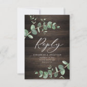 prachtige groene eucalyptusbruiloft donker hout RSVP kaartje (Voorkant)