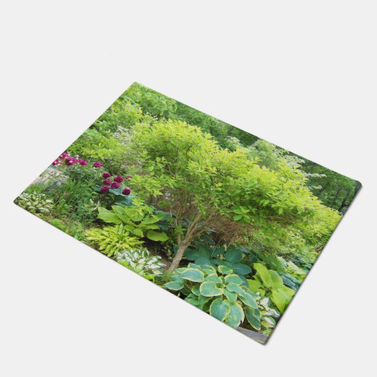 Prachtige groene tuin landschap met Hostas Deurmat (Schuin)