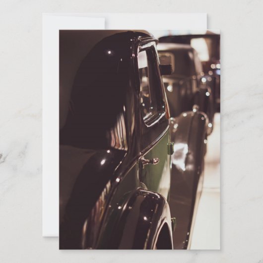 Prachtige  klassieke autoshowroom (Voorkant)