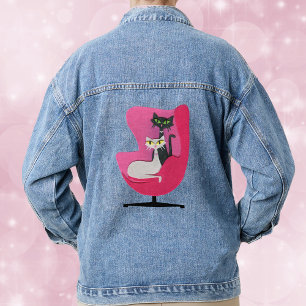 Prachtige middeleeuwse katten in roze vintage stoe denim jacket