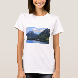 Prachtige Mo'orea, Cook's Bay, Frans Polynesië T-shirt