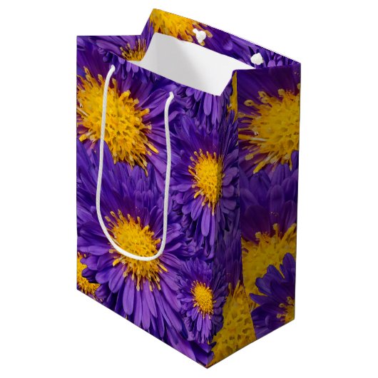 Prachtige Paarse Michaelmas Daisies Medium Cadeauzakje (Voorkant Gekanteld)