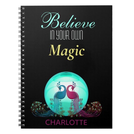 Prachtige pacocks, aangepast Inspirerend Notitieboek (Voorkant)