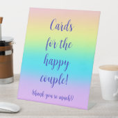 Prachtige pastelregenbooggradiënt bruiloft reclamebord met voetstuk (Insitu)