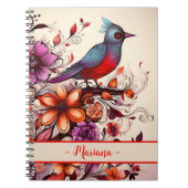 Prachtige rode vogel en bloemige aangepaste naam Z Notitieboek (Voorkant)