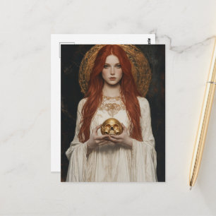 Prachtige roodharige vrouw met een gouden schedel briefkaart