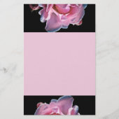 Prachtige roze roze roze op zwart briefpapier (Voorkant)