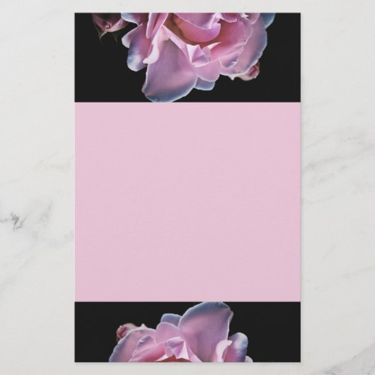 Prachtige roze roze roze op zwart briefpapier (Voorkant)