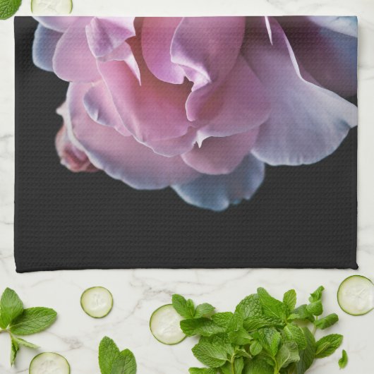 Prachtige roze roze roze op zwart theedoek (Gevouwen)