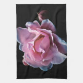 Prachtige roze roze roze op zwart theedoek (Verticaal)