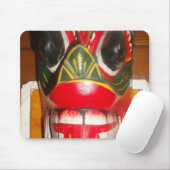 Prachtige Sri Lankaanse traditionele vuurmaskerkun Muismat (Met muis)