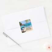 Prachtige Tropische Beach met een roeiboot bruilof Vierkante Sticker (Envelop)