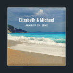Prachtige Turquoise Blue Zee tropische fotografie Magneet<br><div class="desc">Een spaar de datageevenementmagnetje met een mooie foto met een turkooisblauw zee en een zandig strand met golven schuim surf.</div>