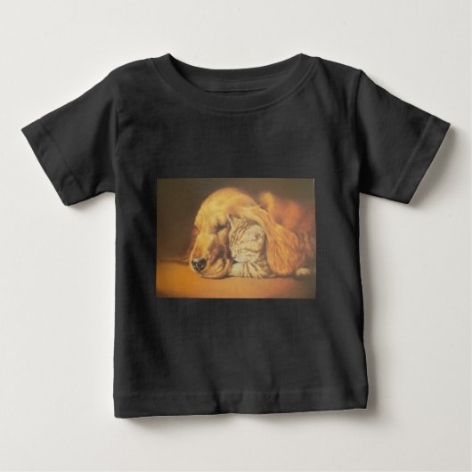 Prachtige verbazingwekkende kat en hond knuffelen  (Voorkant)