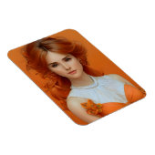 Prachtige vrouw met lange adem in het Oranje model Magneet (Rechterzijde)