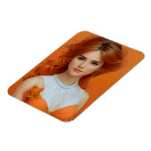 Prachtige vrouw met lange adem in het Oranje model Magneet (Linkerzijde)