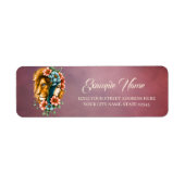 Prachtige vrouw wiens lange, vloeiende haar etiket (Voorkant)