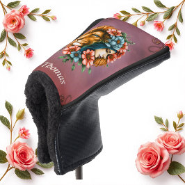 Prachtige vrouw wiens lange, vloeiende haar golfheadcover