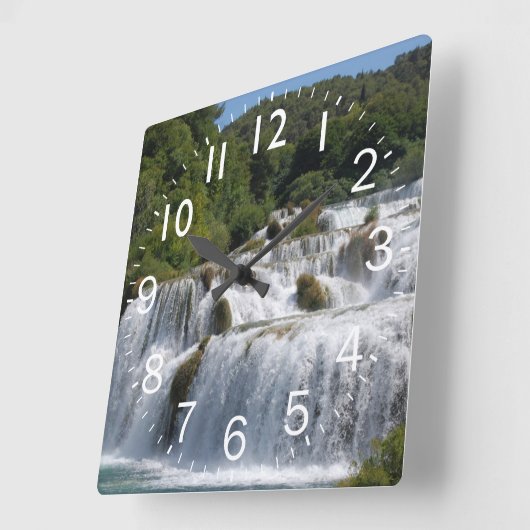 Prachtige waterval scene vierkante klok (Hoek)