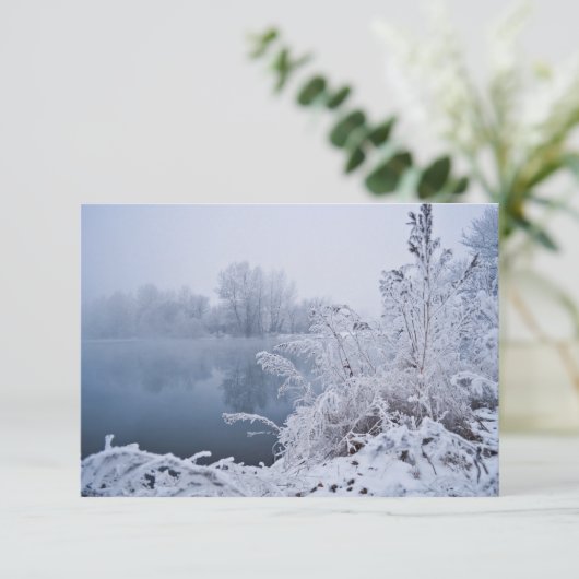 Prachtige Winter Lake Scene RSVP Bedankkaart (Staand voorkant)