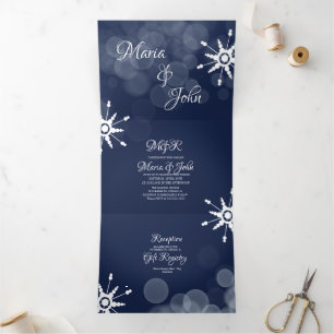 Prachtige Winter Wedding Snowflakes Bokeh Lights Drieluik Uitnodiging